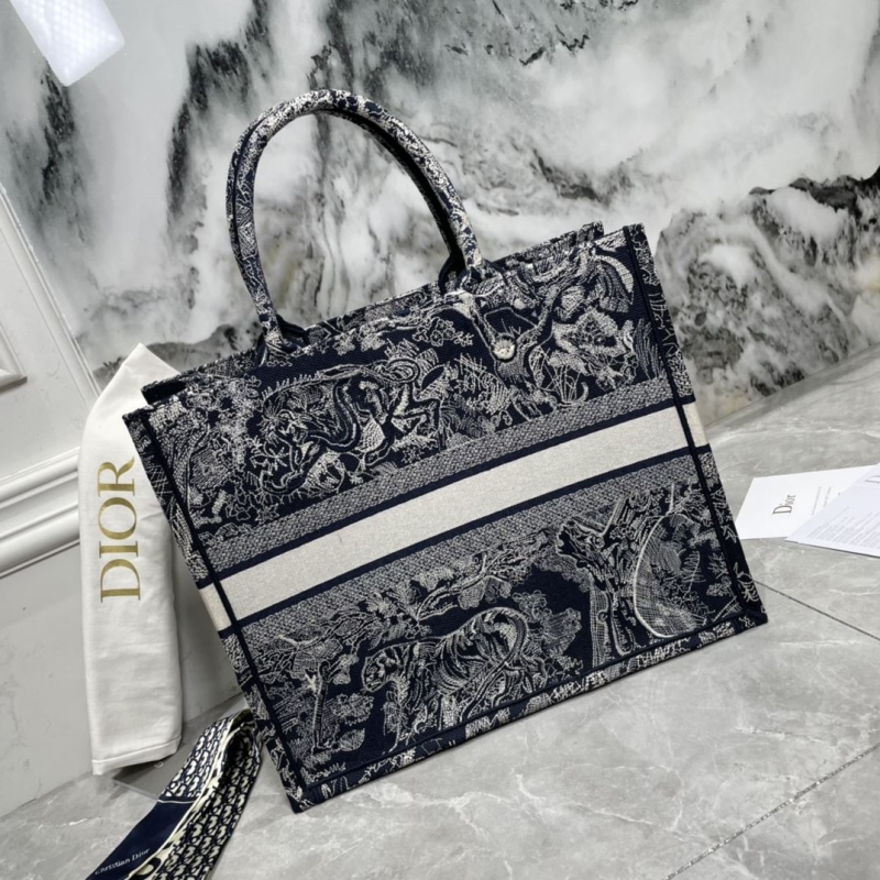 Dior Shopping Bags